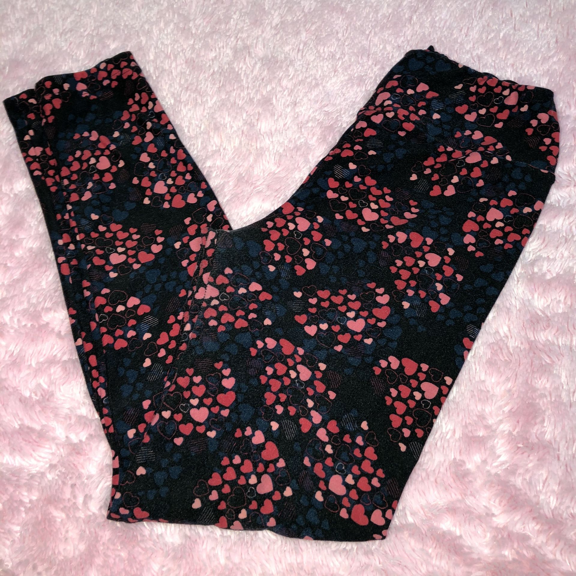 LuLaRoe ONE SIZE hearts leggings