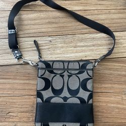 Coach Vintage Signature Crossbody Messenger Bag Purse 