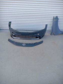 23 to 25 front bumper and fender passenger toyota prius (oem)