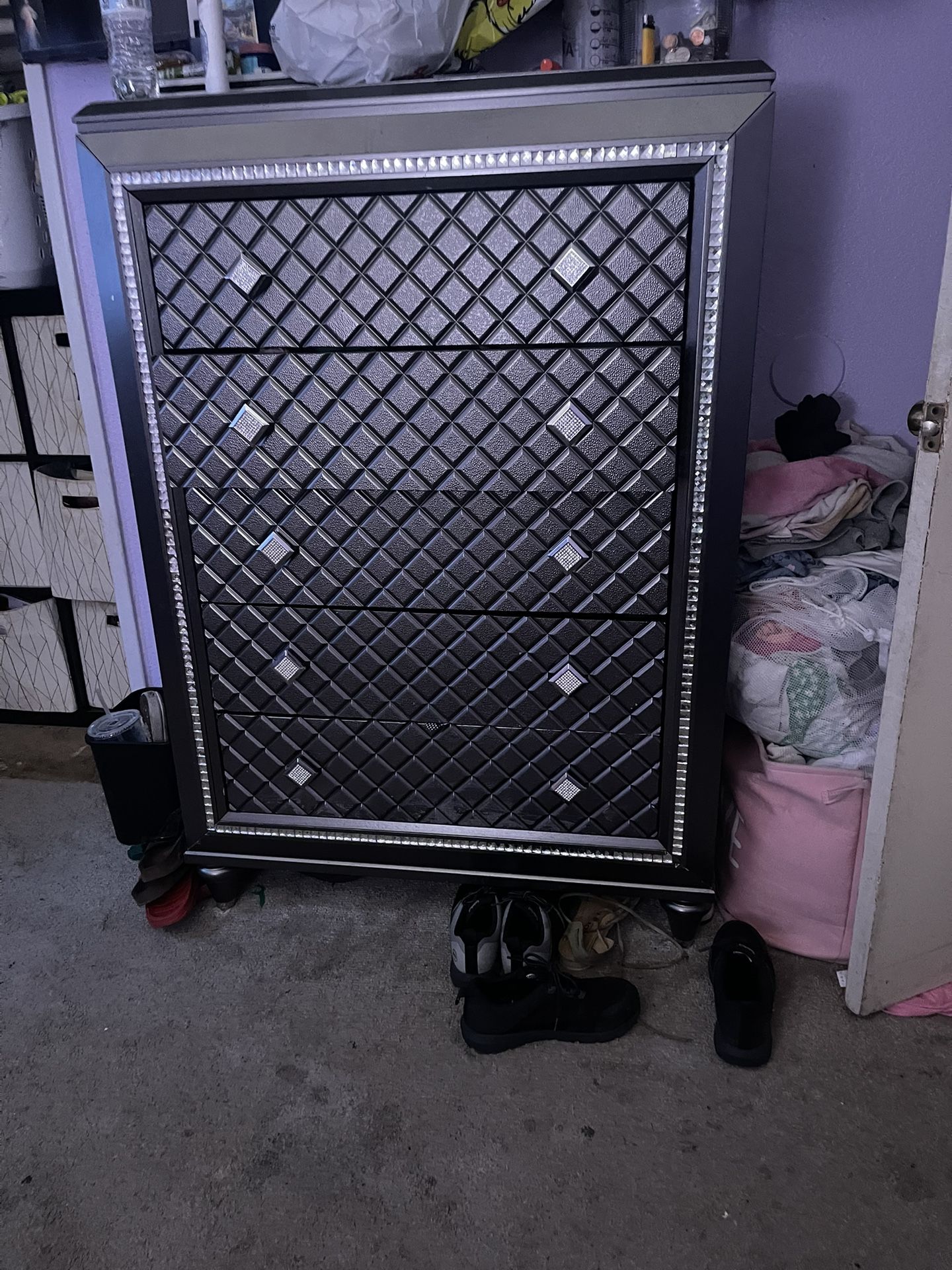 Tell Dark Grey Dresser $1 00  Obo No lowballing 