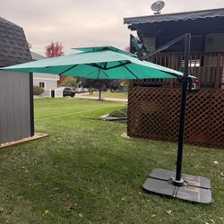 Patio/deck Cantilever Umbrella