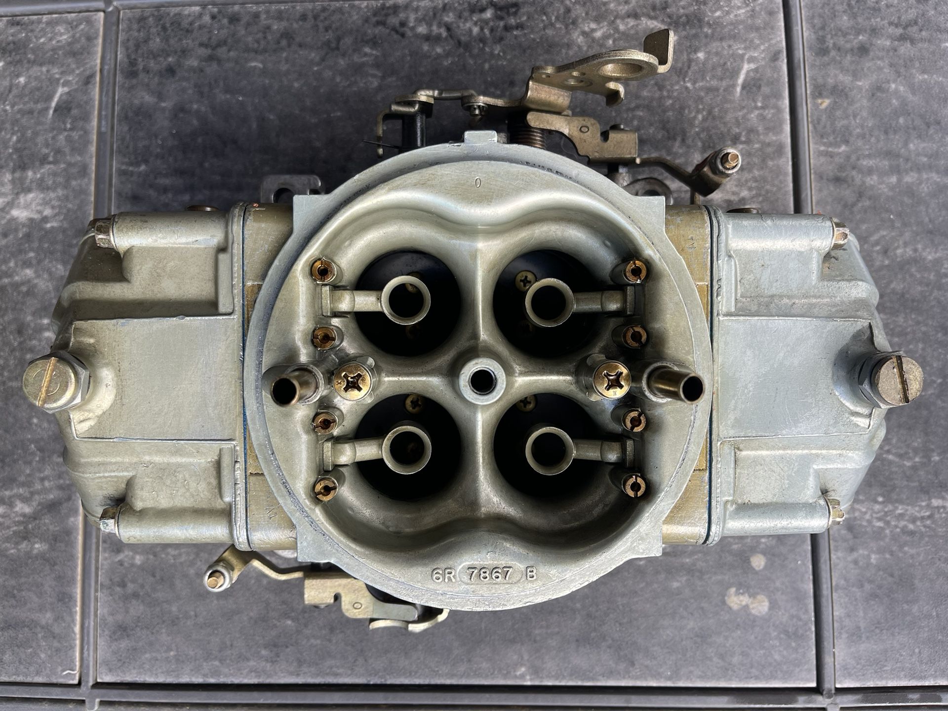 Holley Carburetor Model 80496-1 / 950 CFM