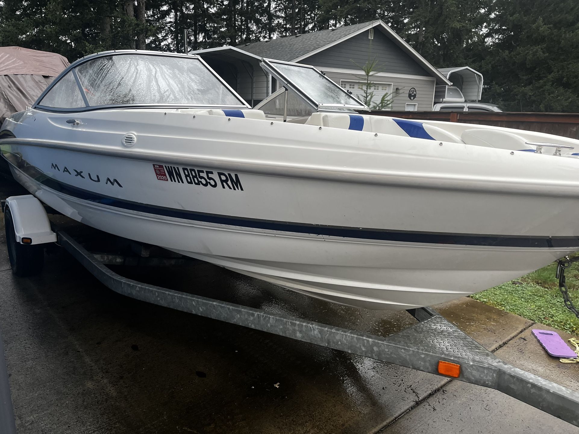 2004 Maxum 2000SR3