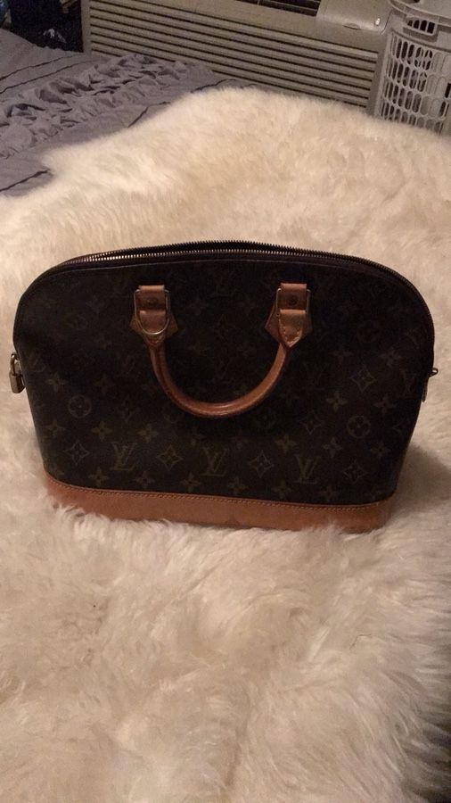 Authentic Louis Vuitton Alma