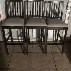 Three good condition barstools