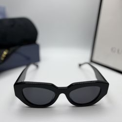Sunglasses Gucci