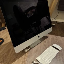 Late 2015, 27” Retina 5k iMac, upgraded to 32 GB memory and 1TB hard drive