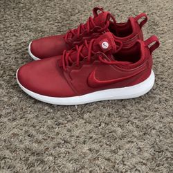 Women’s Nike Roshe 8.5