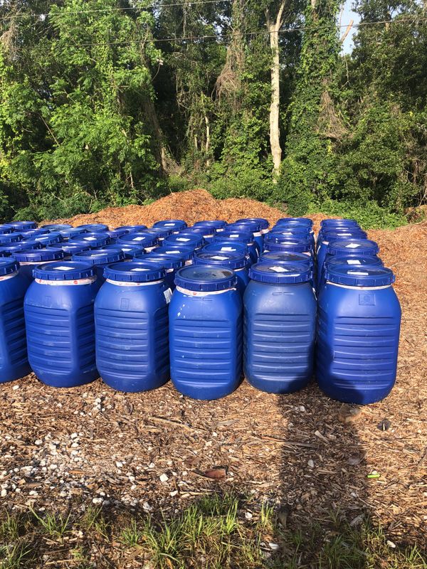 Food grade airtight barrels screw on lids 55 gallon for Sale in