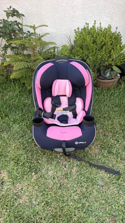 Safety 1st Convertible Car Seat – Brand New – Pink – $60