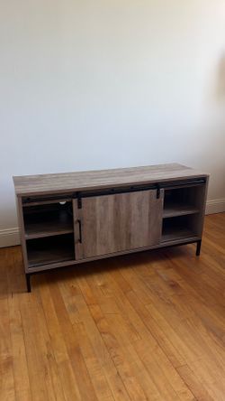 TV Stand / Media Console