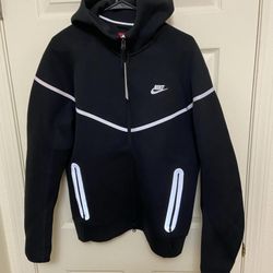 Nike Tech