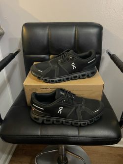On cloud size 9.5 Women’s $95