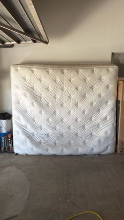 King Size Pillow Top Mattress with metal frame