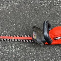 22” black and decker hedge trimmer 