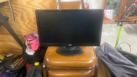 Computer Monitor Acer 19.5”