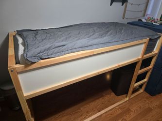 Ikea kura bed