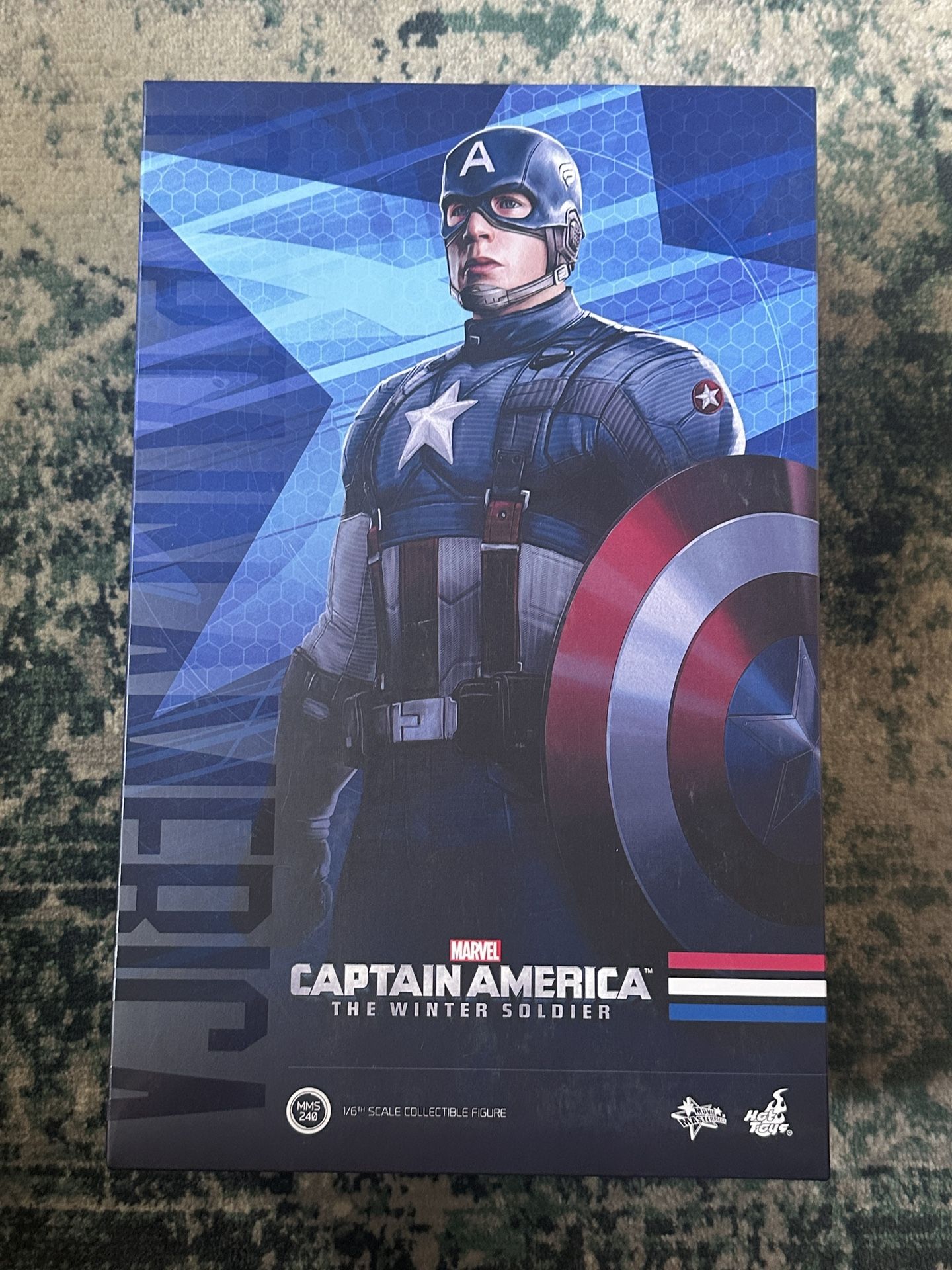 Hot Toys Captain America-The Winter Soldier - Movie Masterpiece - 1/6 Scale...