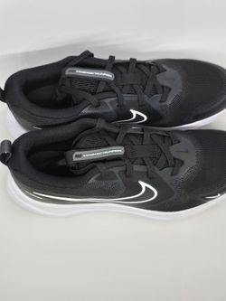 Brand New​ Nike Cosmic Runner size 5 Youth