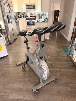 Sunny Health & Fitness Indoor Cycling Bike