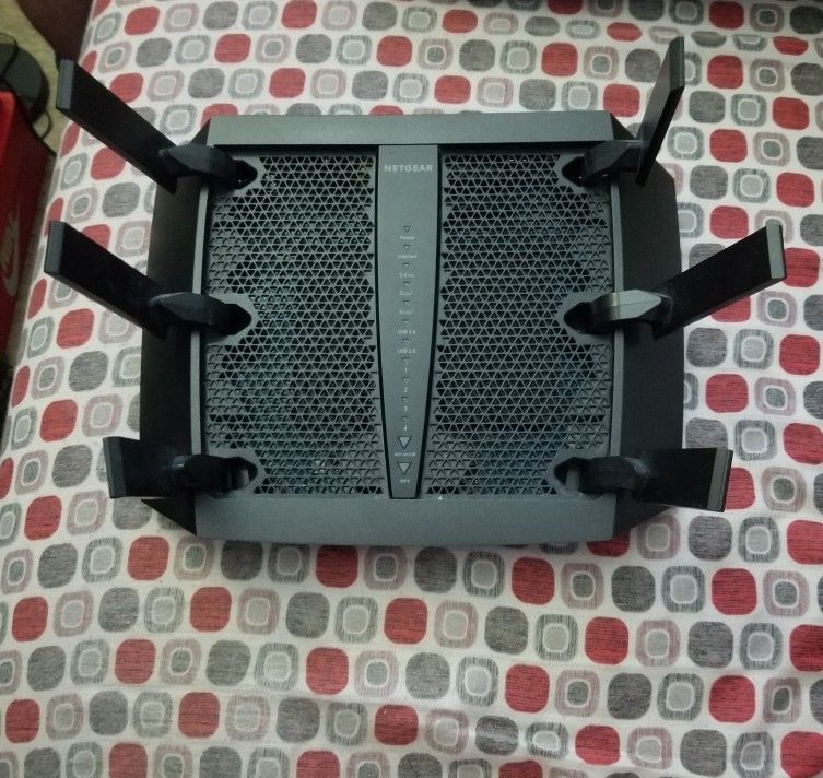 Nighthawk X6 R8000 AC 3200 Router