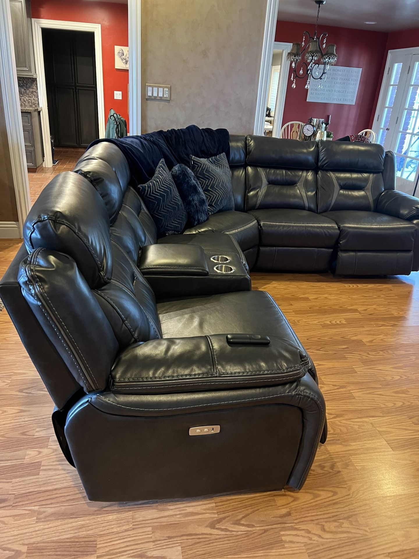 Couch/ Recliners 