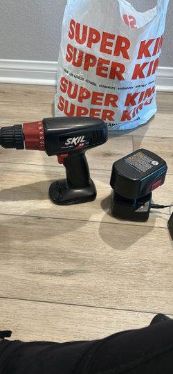 Skil 9.6 volt cordless drill with charger