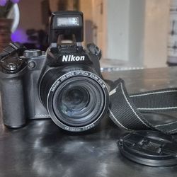 Nikon Coolpix P100 Camera