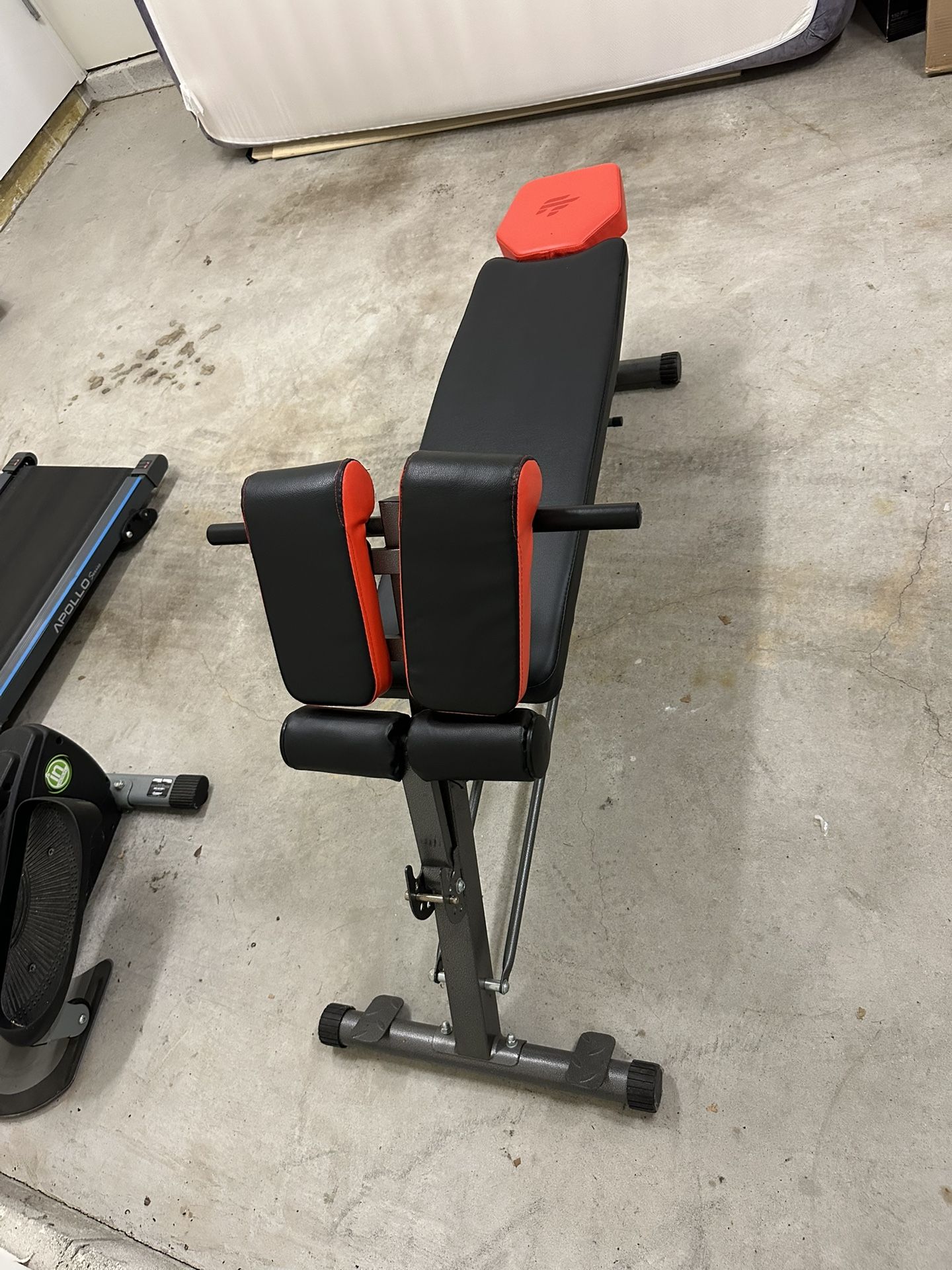 Sit-Up Bench