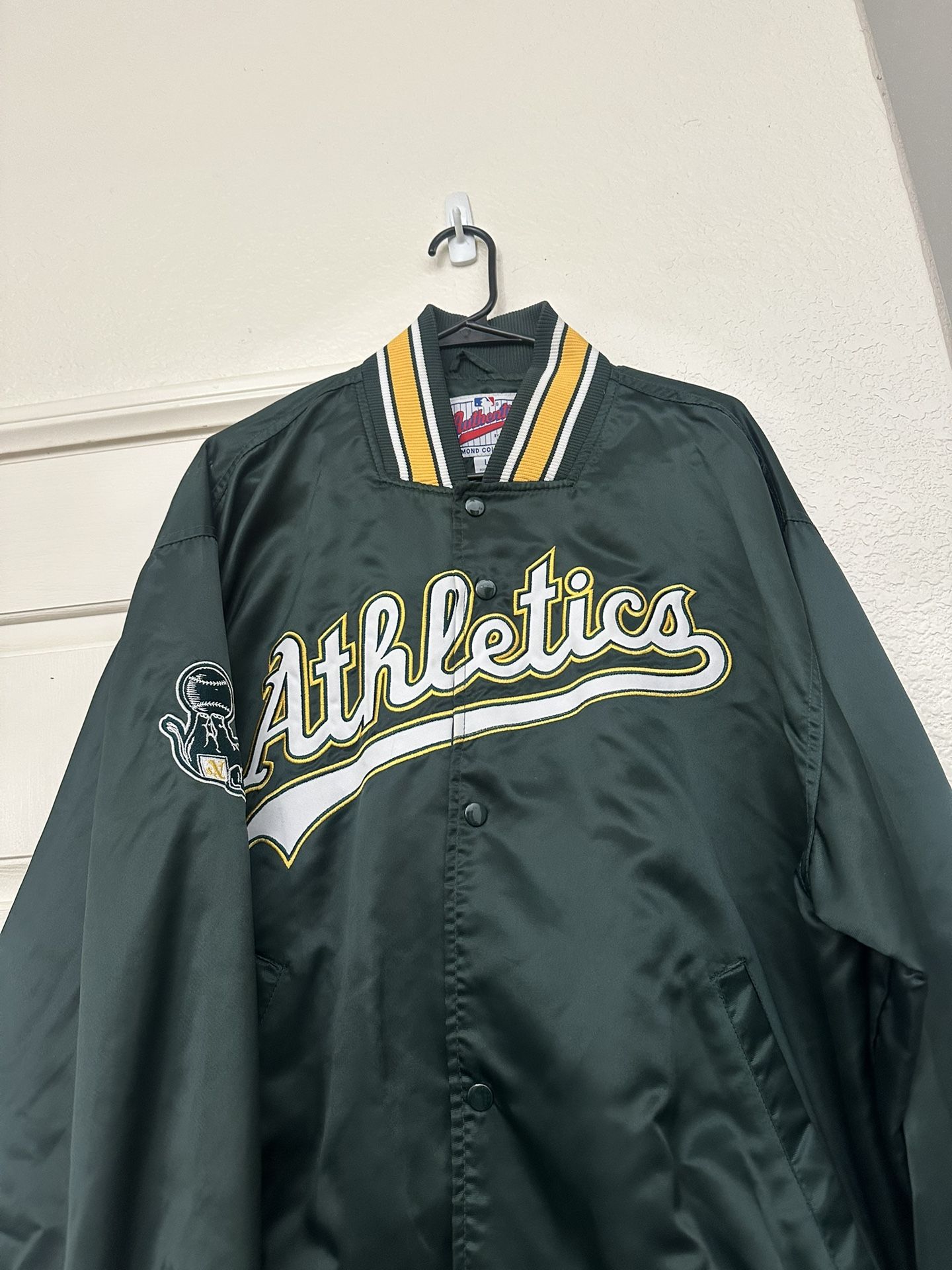 Vintage Athletics Size L Jacket