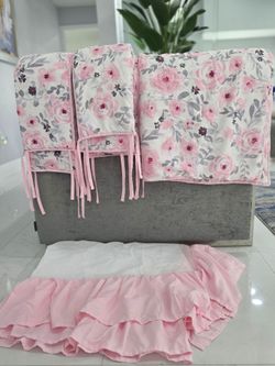 Juego de cuna para niña