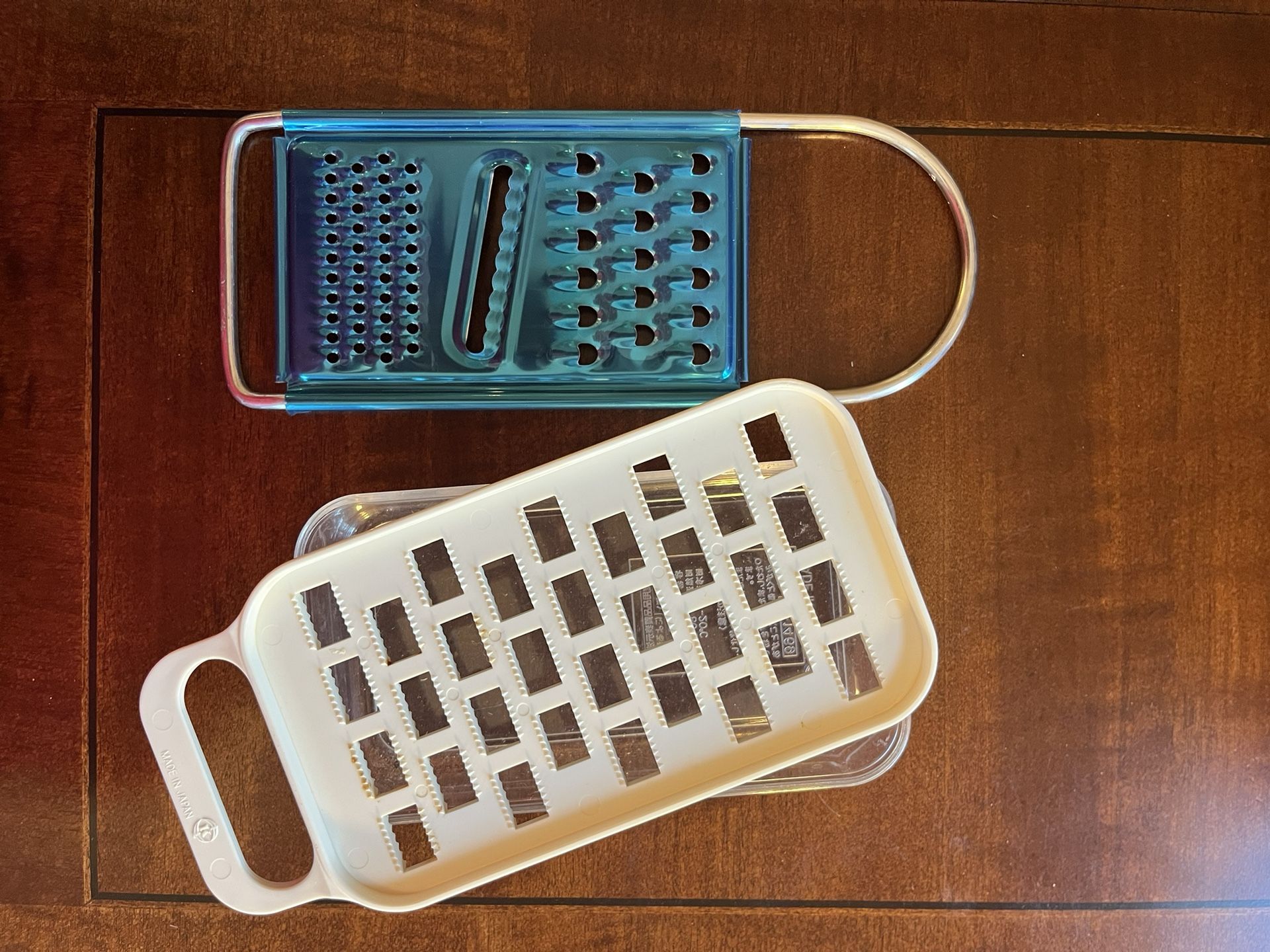 Graters 