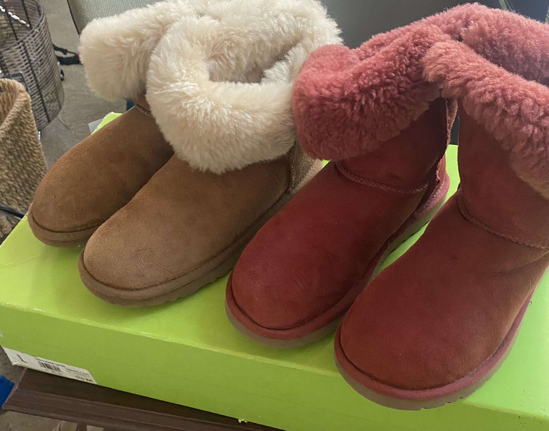 Ugg boots size 6.5 Womans size 7
