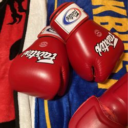 Fairtex Gloves And Shin Guards 