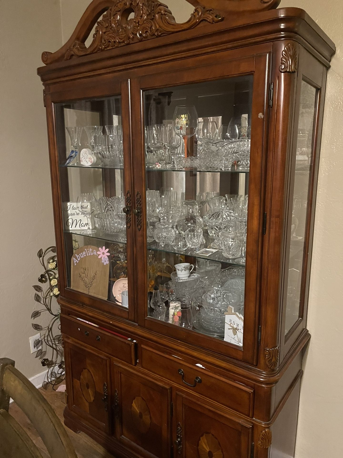 China Cabinet And Mirror With Table Stand