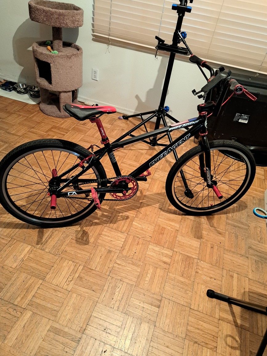 2017 Freeagent Ambush 24 Fully Customized Race/cruiser  24 Inch Bmx