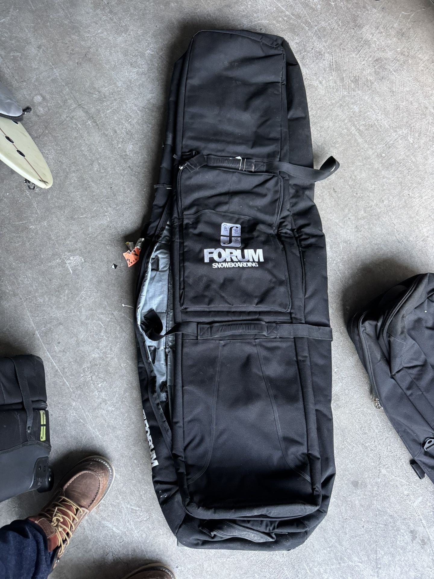 Snowboard roller travel bag. Rare Team Forum bag