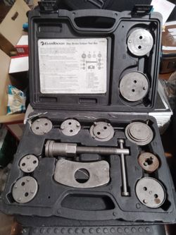Disc brake caliper tool set