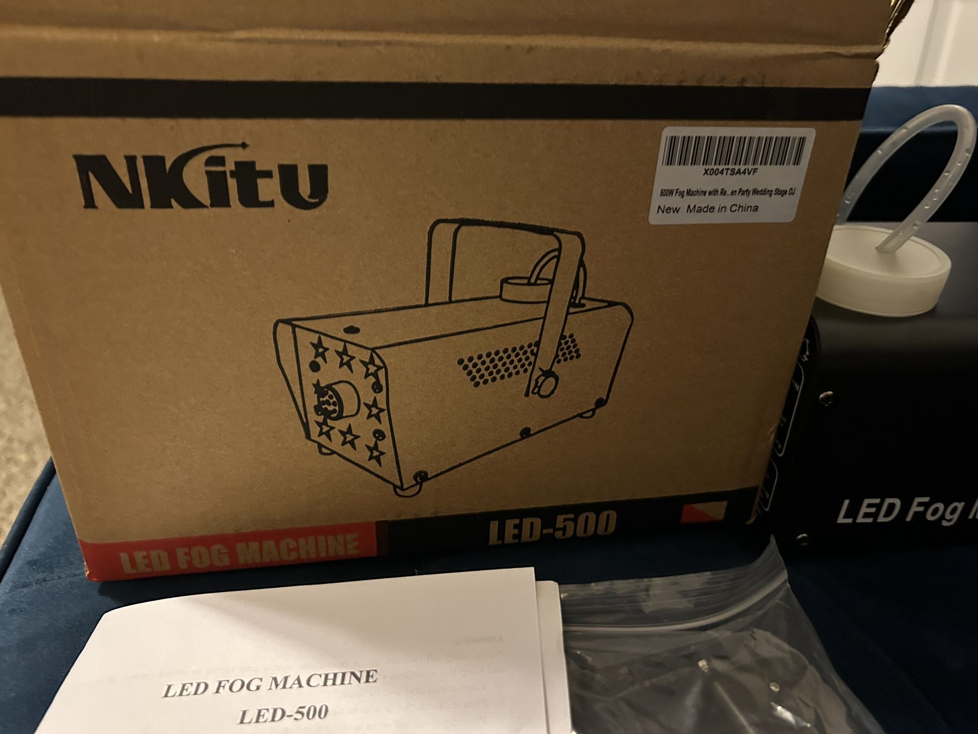 Smoke Machine, Fog Machine 2500CFM with 9 LED 12 Color Lights Strobe Effect Portable 350ml Big Tank Capacity Stage Smoke Machine Fog Indoor with Wirel