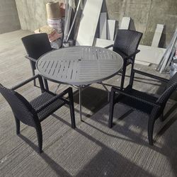 Metal Patio Table with 4 Chairs