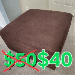 Thomasville Brown Ottoman, Like New * 33x33x19