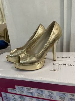 Gold Peep toe Heels Size 6