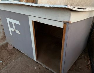 Large Wooden Dog House  FREE