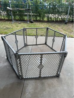 Pet playpen 6 panels