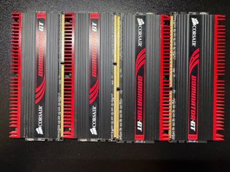 CORSAIR DOMINATOR-GT 4 x 8GB DDR3 32GB