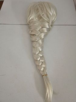 Blonde wig for halloween