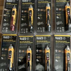 Dual Range Non Contact Voltage Tester with Flashlight 12 Volt to 1000 Volt AC Each