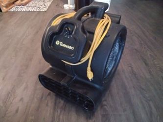 One Air Mover Carpet Blowers Turbo Fan
