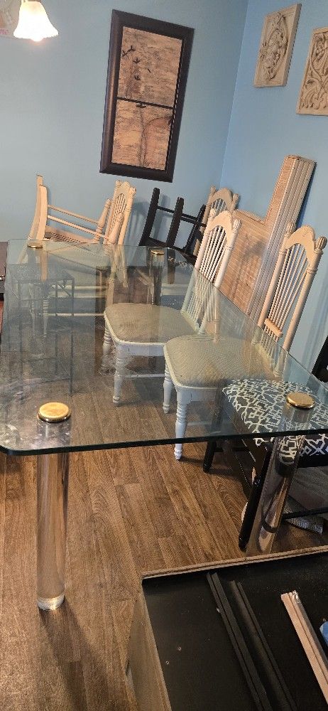 Free Glass Table And Chairs