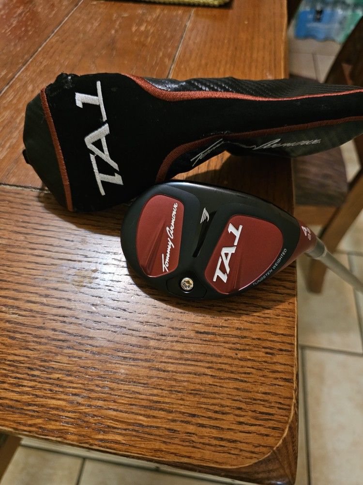 NEW! TOMMY ARMOUR TA1 GOLF CLUB 4 HYBRID 